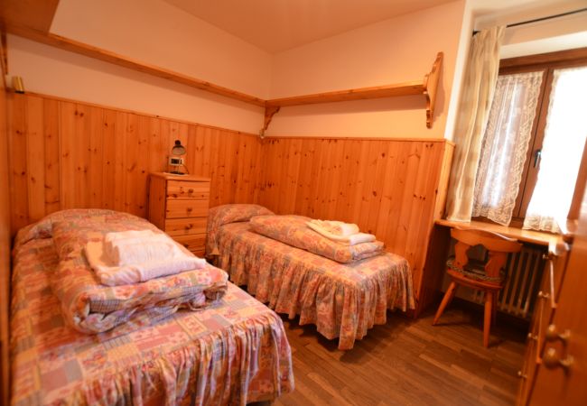 Appartamento a Cortina d´Ampezzo - LungoBoite14, a pochi passi dal centro, 6 posti letto - WIFI  Appartamento a Cortina d´Ampezzo - LungoBoite14, a pochi passi dal centro, 6 posti letto - WIFI