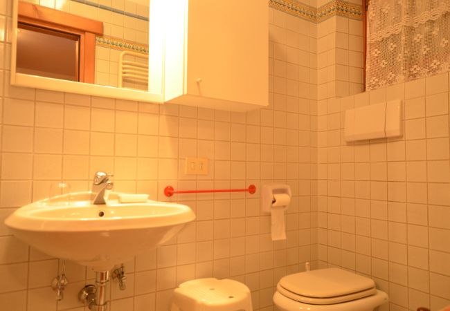 Appartamento a San Vito di Cadore - Cà Enrosarida 2 appartamento in zona centrale - 6 posti letto - WIFI  Appartamento a San Vito di Cadore - Cà Enrosarida 2 appartamento in zona centrale - 6 posti letto - WIFI