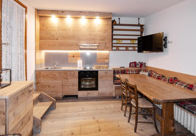 Appartamento a Cortina d´Ampezzo - Tofana Cosy Studio ( beds 2+1)  Appartamento a Cortina d´Ampezzo - Tofana Cosy Studio ( beds 2+1)