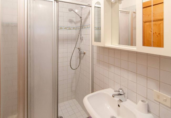 Appartamento a San Vito di Cadore - Cà Enrosadira: a due passi dal centro con WIFI  Appartamento a San Vito di Cadore - Cà Enrosadira: a due passi dal centro con WIFI