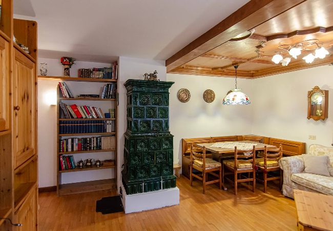 Appartamento a San Vito di Cadore - Cà Enrosadira: a due passi dal centro con WIFI  Appartamento a San Vito di Cadore - Cà Enrosadira: a due passi dal centro con WIFI