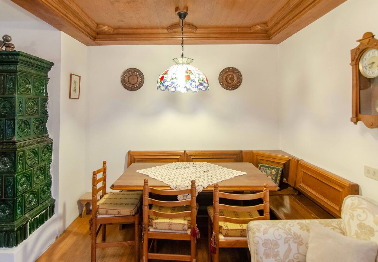 Appartamento a San Vito di Cadore - Cà Enrosadira: a due passi dal centro con WIFI 