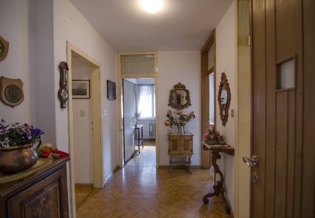 Appartamento a Cortina d´Ampezzo - Accogliente appartamento in Corso Italia  Appartamento a Cortina d´Ampezzo - Accogliente appartamento in Corso Italia