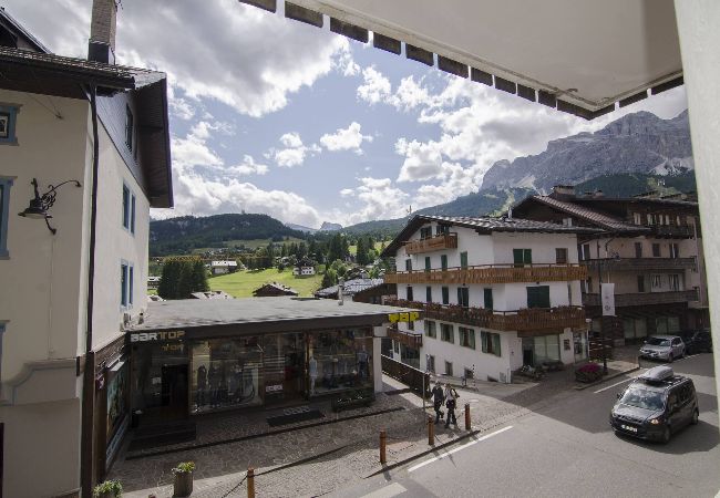 Appartamento a Cortina d´Ampezzo - Accogliente appartamento in Corso Italia  Appartamento a Cortina d´Ampezzo - Accogliente appartamento in Corso Italia