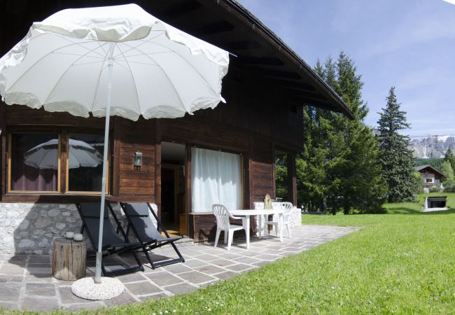 Appartamento a Cortina d´Ampezzo - Comfort loft: centrale con giardino  Appartamento a Cortina d´Ampezzo - Comfort loft: centrale con giardino