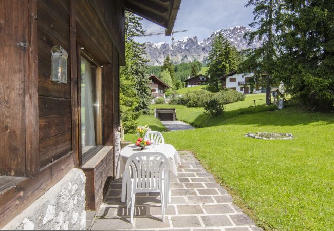 Appartamento a Cortina d´Ampezzo - Comfort loft: centrale con giardino  Appartamento a Cortina d´Ampezzo - Comfort loft: centrale con giardino