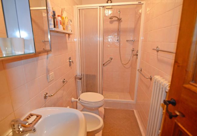 Appartamento a Cortina d´Ampezzo - Appartamento per un soggiorno di relax nelle Dolomiti  Appartamento a Cortina d´Ampezzo - Appartamento per un soggiorno di relax nelle Dolomiti