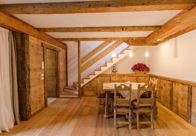 Appartamento a Cortina d´Ampezzo - Elegante appartamento con terrazza a Cortina d'Ampezzo- 5 posti letto- WIFI  Appartamento a Cortina d´Ampezzo - Elegante appartamento con terrazza a Cortina d'Ampezzo- 5 posti letto- WIFI