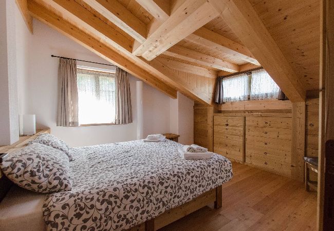Appartamento a Cortina d´Ampezzo - Elegante appartamento con terrazza a Cortina d'Ampezzo- 5 posti letto- WIFI  Appartamento a Cortina d´Ampezzo - Elegante appartamento con terrazza a Cortina d'Ampezzo- 5 posti letto- WIFI
