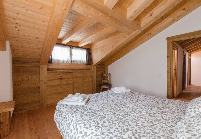 Appartamento a Cortina d´Ampezzo - Elegante appartamento con terrazza a Cortina d'Ampezzo- 5 posti letto- WIFI  Appartamento a Cortina d´Ampezzo - Elegante appartamento con terrazza a Cortina d'Ampezzo- 5 posti letto- WIFI