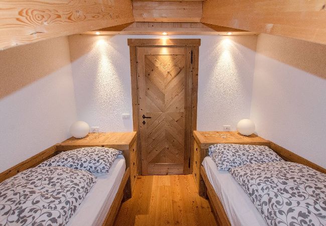 Appartamento a Cortina d´Ampezzo - Elegante appartamento con terrazza a Cortina d'Ampezzo- 5 posti letto- WIFI  Appartamento a Cortina d´Ampezzo - Elegante appartamento con terrazza a Cortina d'Ampezzo- 5 posti letto- WIFI