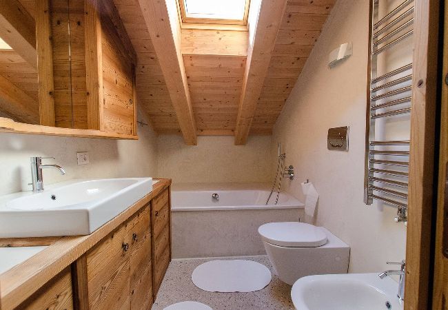 Appartamento a Cortina d´Ampezzo - Elegante appartamento con terrazza a Cortina d'Ampezzo- 5 posti letto- WIFI  Appartamento a Cortina d´Ampezzo - Elegante appartamento con terrazza a Cortina d'Ampezzo- 5 posti letto- WIFI