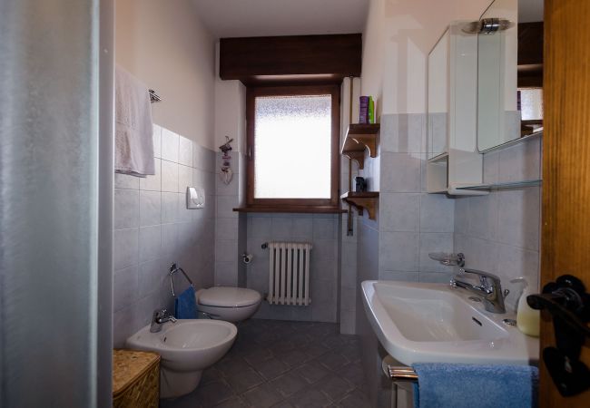 Appartamento a Cortina d´Ampezzo - Ammirando le Dolomiti: 6 posti letto e WIFI Appartamento a Cortina d´Ampezzo - Ammirando le Dolomiti: 6 posti letto e WIFI