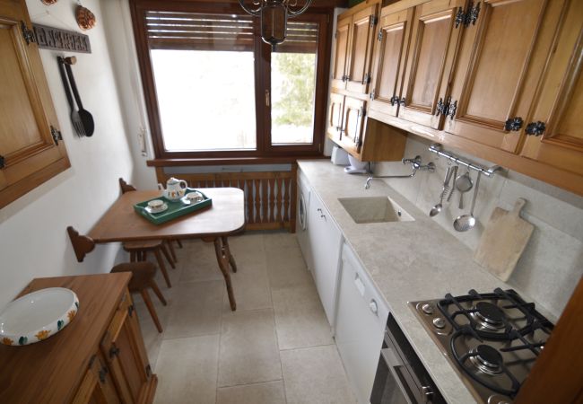 Appartamento a Cortina d´Ampezzo - Ammirando le Dolomiti: 6 posti letto e WIFI Appartamento a Cortina d´Ampezzo - Ammirando le Dolomiti: 6 posti letto e WIFI