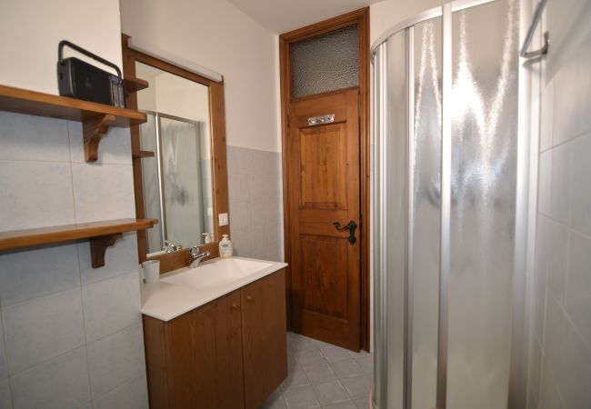 Appartamento a Cortina d´Ampezzo - Ammirando le Dolomiti: 6 posti letto e WIFI Appartamento a Cortina d´Ampezzo - Ammirando le Dolomiti: 6 posti letto e WIFI