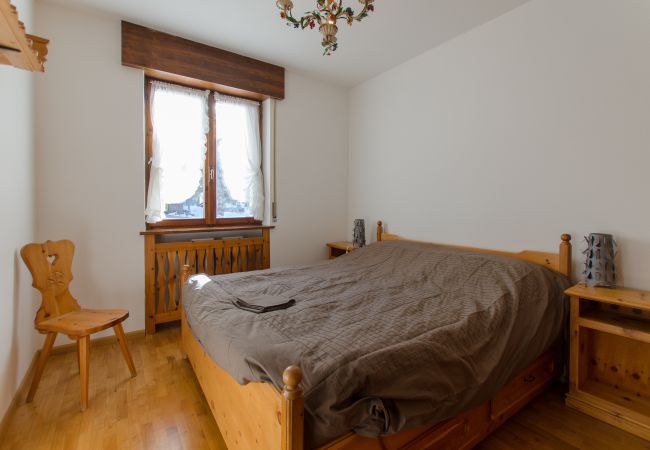 Appartamento a Cortina d´Ampezzo - Ammirando le Dolomiti: 6 posti letto e WIFI Appartamento a Cortina d´Ampezzo - Ammirando le Dolomiti: 6 posti letto e WIFI