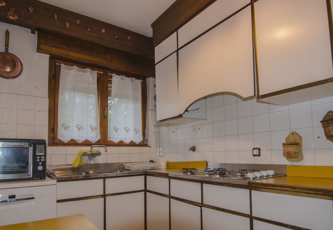 Appartamento a Cortina d´Ampezzo - Ca de Rupe: piano terra, ampi spazi Appartamento a Cortina d´Ampezzo - Ca de Rupe: piano terra, ampi spazi