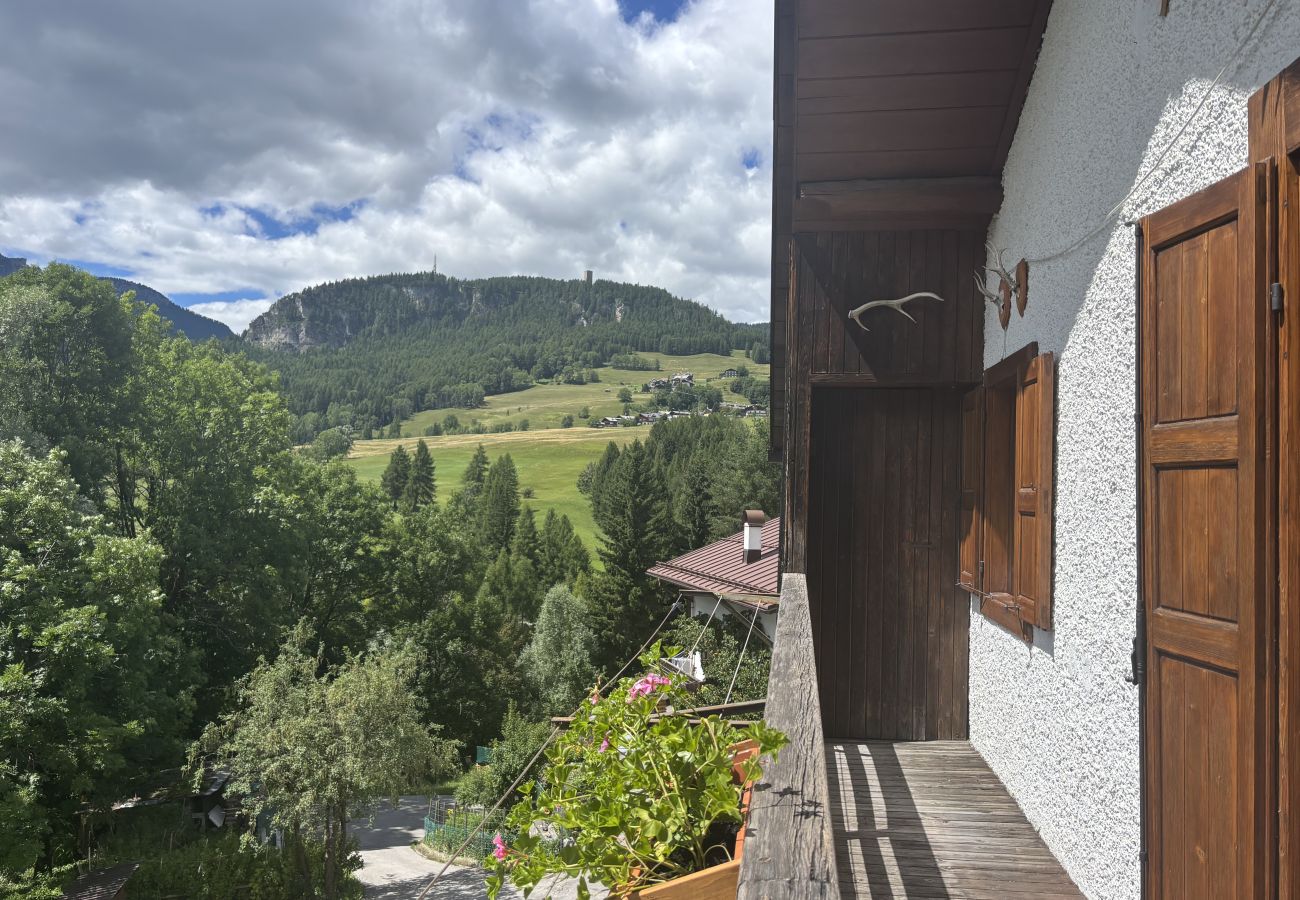 Appartamento a Cortina d´Ampezzo - CASA ALPINA: CENTRALE CON VISTA SULLE DOLOMITI