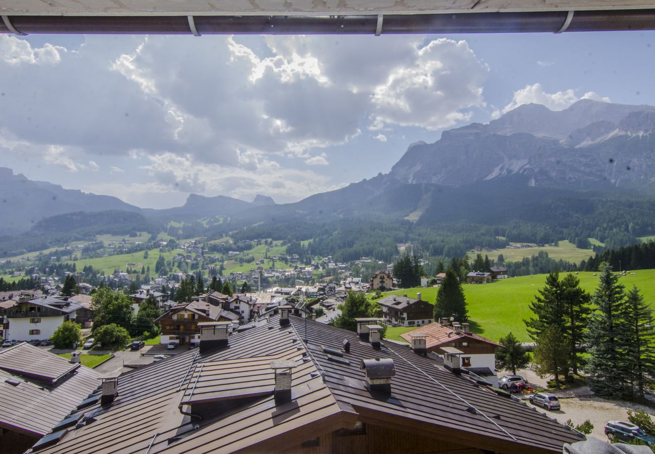 Appartamento a Cortina d´Ampezzo - Panoramico su Cortina