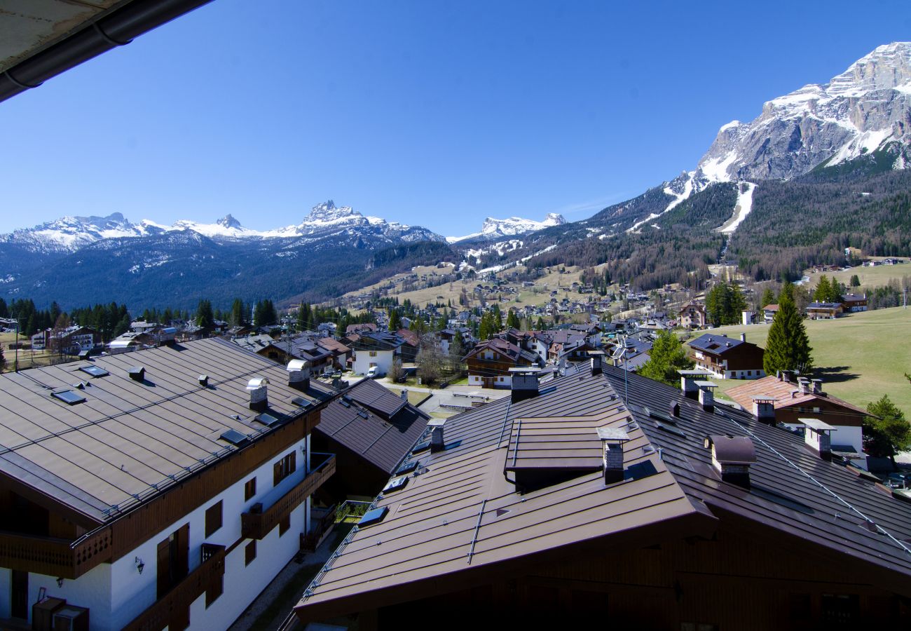 Appartamento a Cortina d´Ampezzo - Nido romantico con vista panoramica