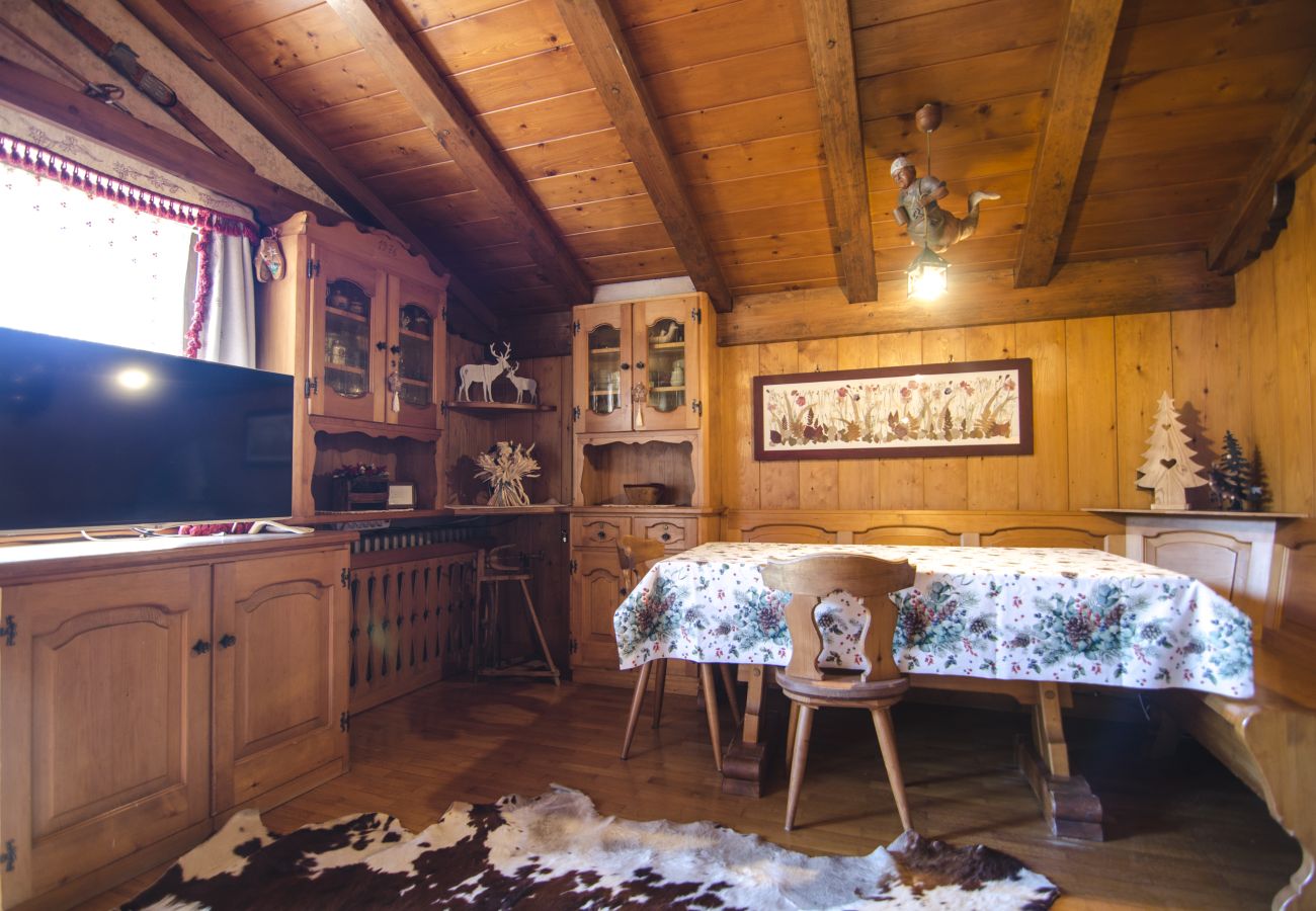 Appartamento a Cortina d´Ampezzo - La tua mansarda in montagna - Comfort e vista per tutta la famiglia