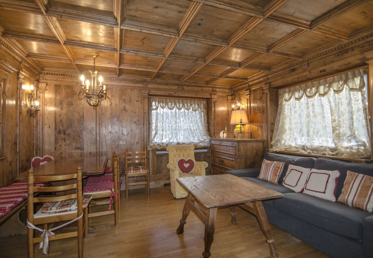 Ferienwohnung in San Vito di Cadore - Cà Enrosarida 2 appartamento in zona centrale - 6 posti letto - WIFI 