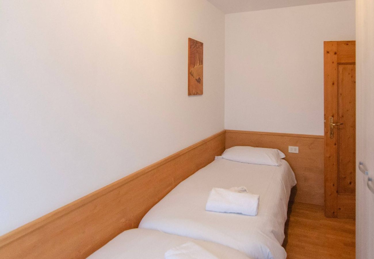 Ferienwohnung in San Vito di Cadore - Cà Enrosadira: a due passi dal centro con WIFI 