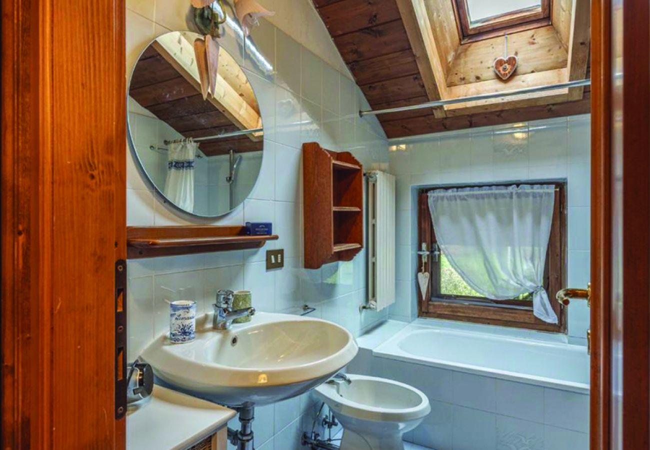 Ferienwohnung in San Vito di Cadore - Casa Mary: 4 posti letto vista Pelmo