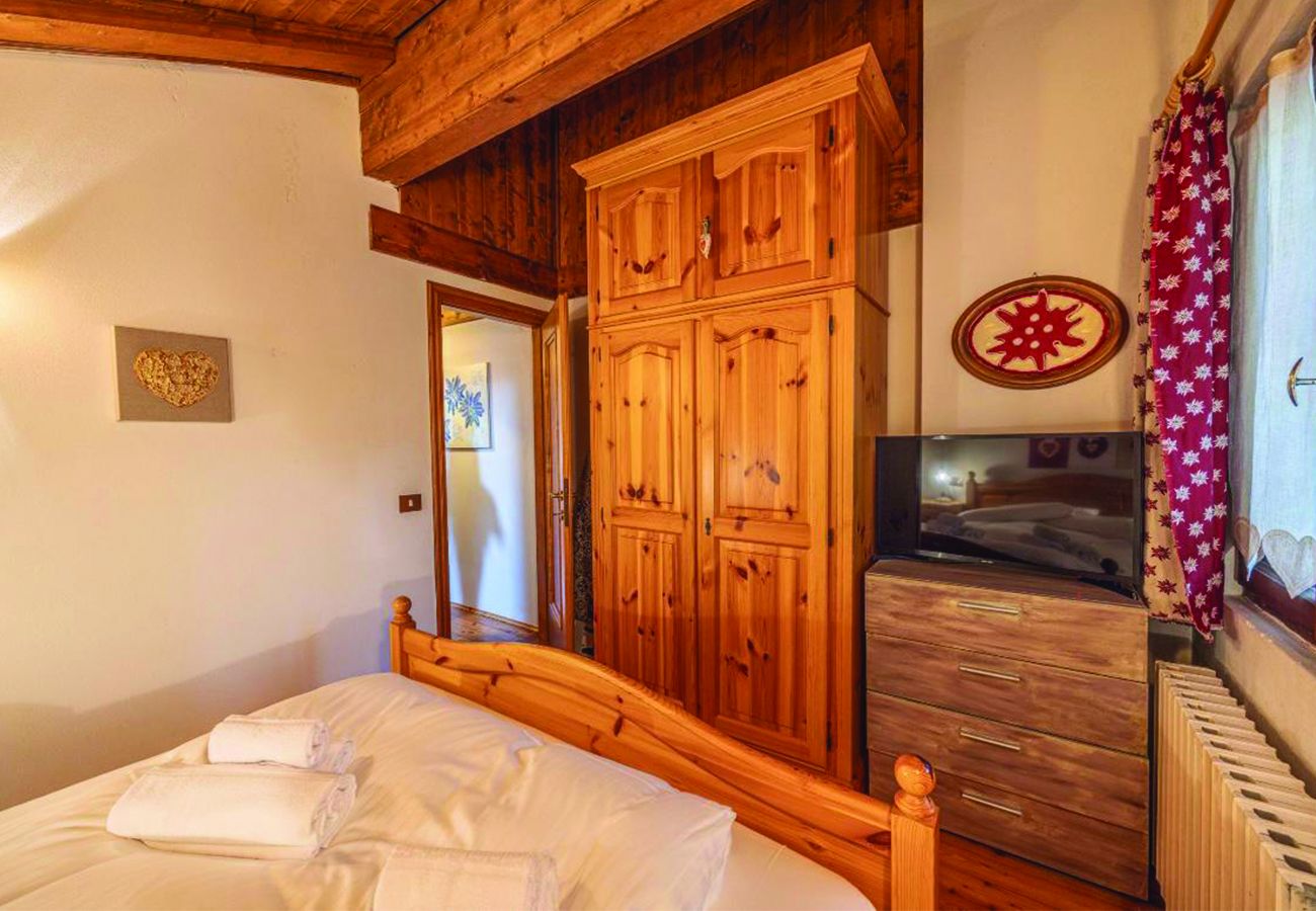 Ferienwohnung in San Vito di Cadore - Casa Mary: 4 posti letto vista Pelmo