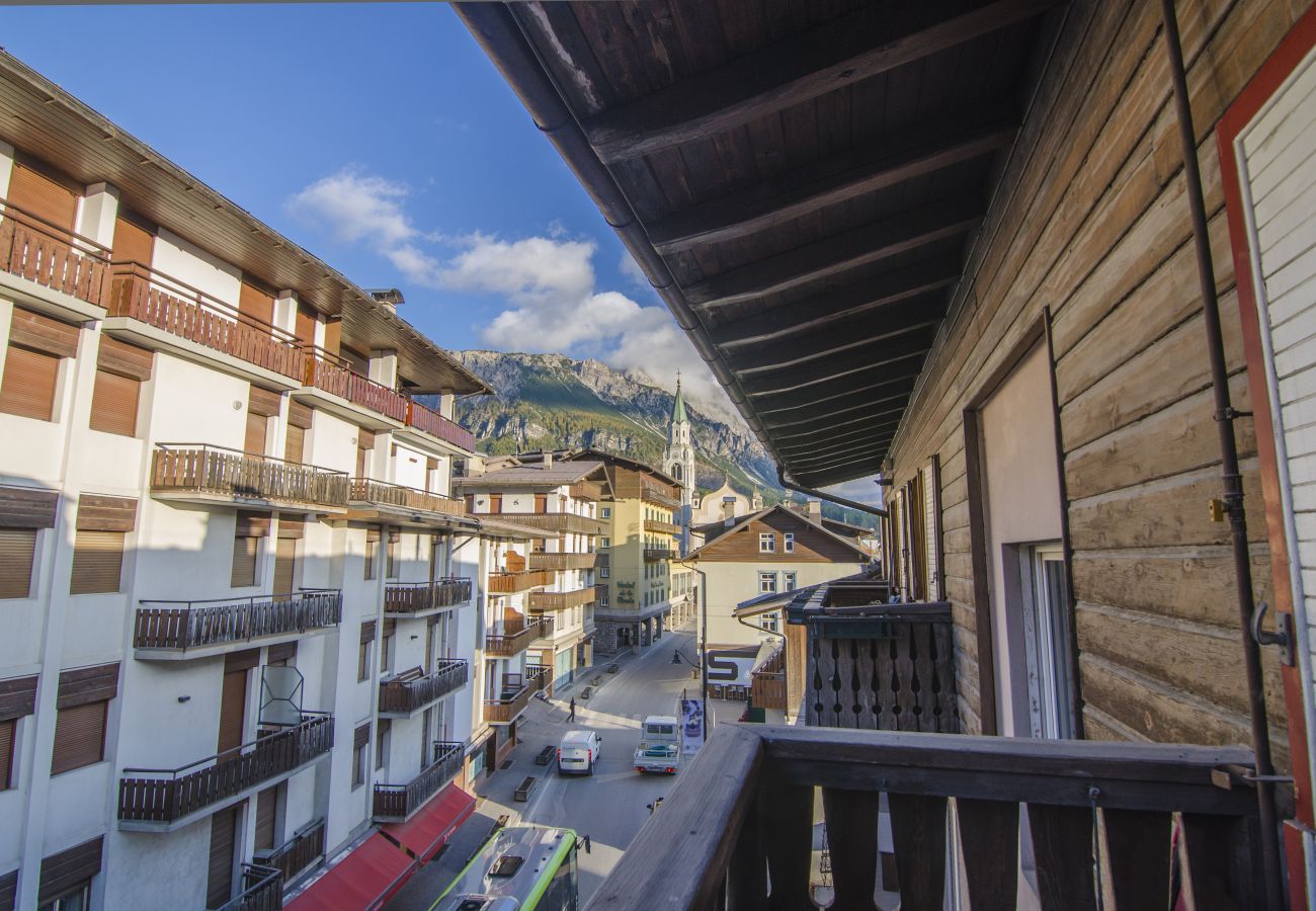 Ferienwohnung in Cortina d´Ampezzo - Cortina da vivere: il tuo rifugio a due passi da tutto