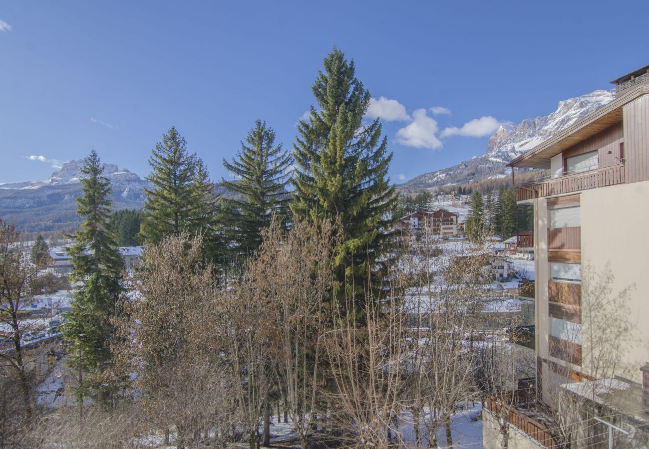 Ferienwohnung in Cortina d´Ampezzo - Appartamento Alpino a Cortina, Comodo e Centrale