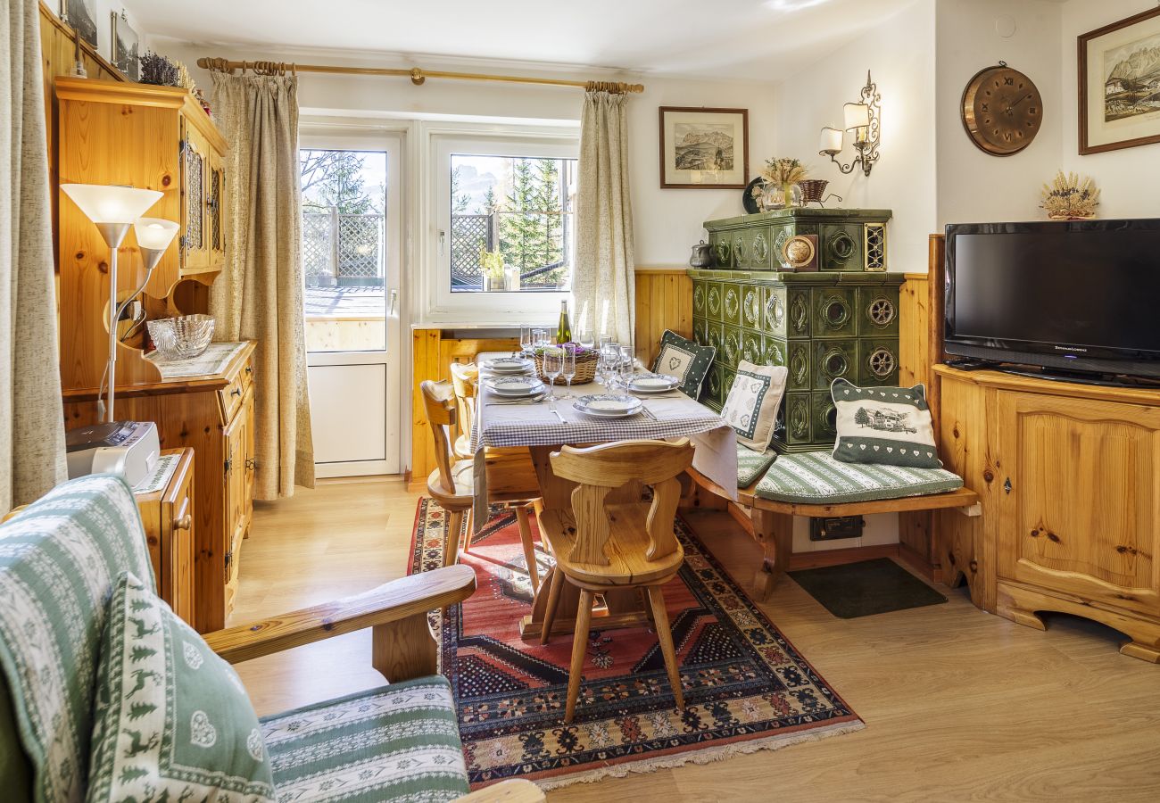 Ferienwohnung in Cortina d´Ampezzo - Casa CiasaToa - il tuo angolo di relax tra le vette di Cortina