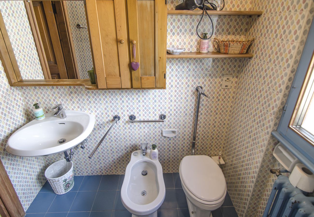 Ferienwohnung in Cortina d´Ampezzo - Al Larice, appartamento con terrazza in zona tranquilla