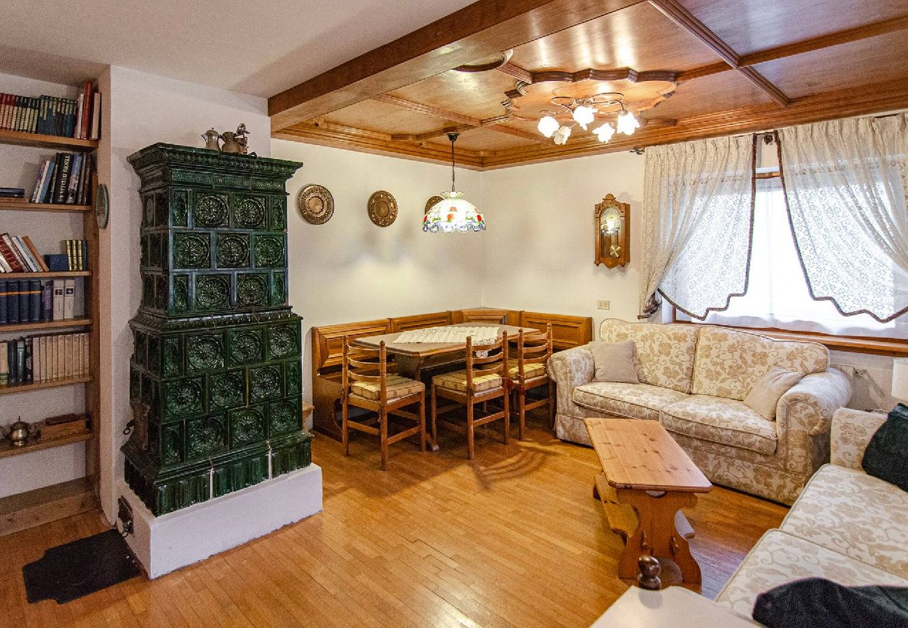 Apartment in San Vito di Cadore - Cà Enrosadira:cole to the centre with WI-FI 