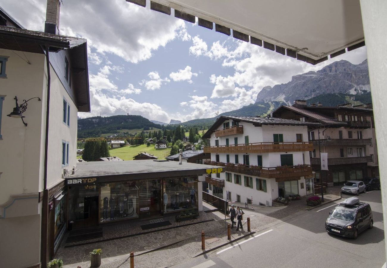 Apartment in Cortina d´Ampezzo - Cozy apartment in Corso Italia 