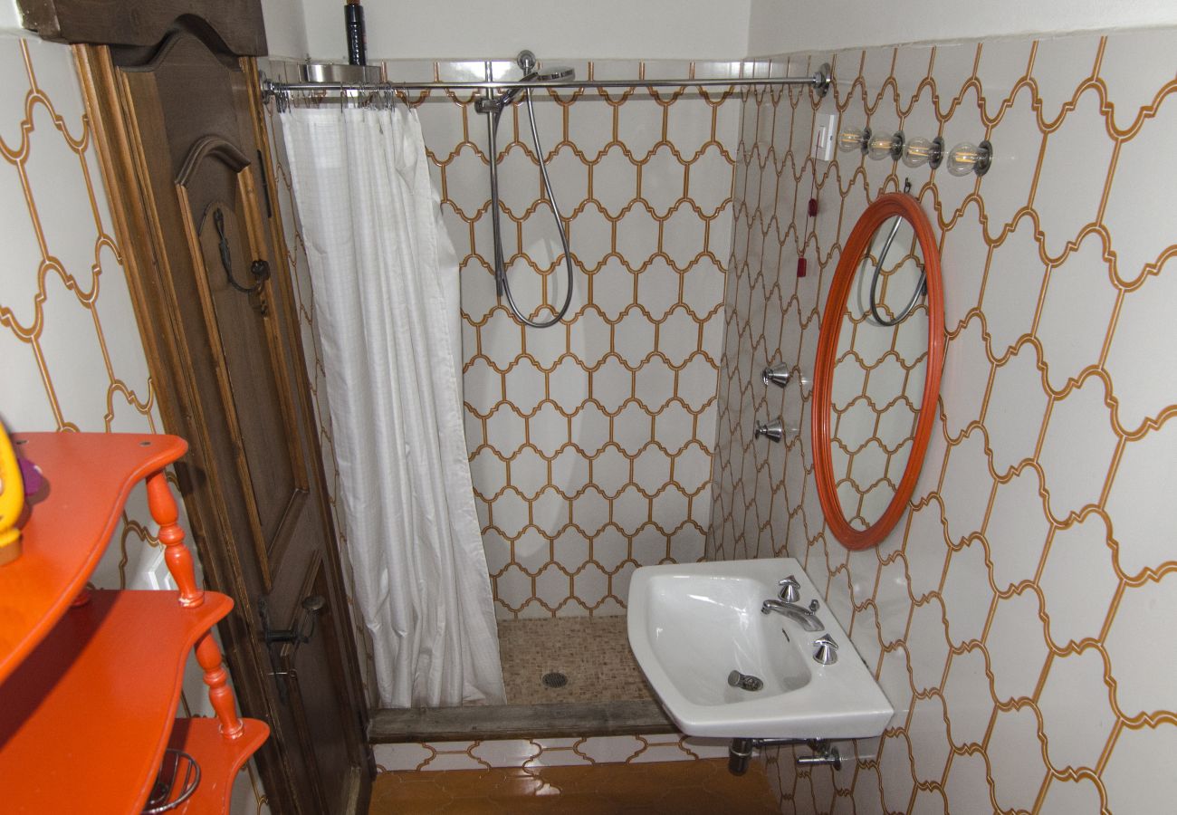 Apartment in Cortina d´Ampezzo - Ca' de Rupe: garden, wi-fi, ample spaces.