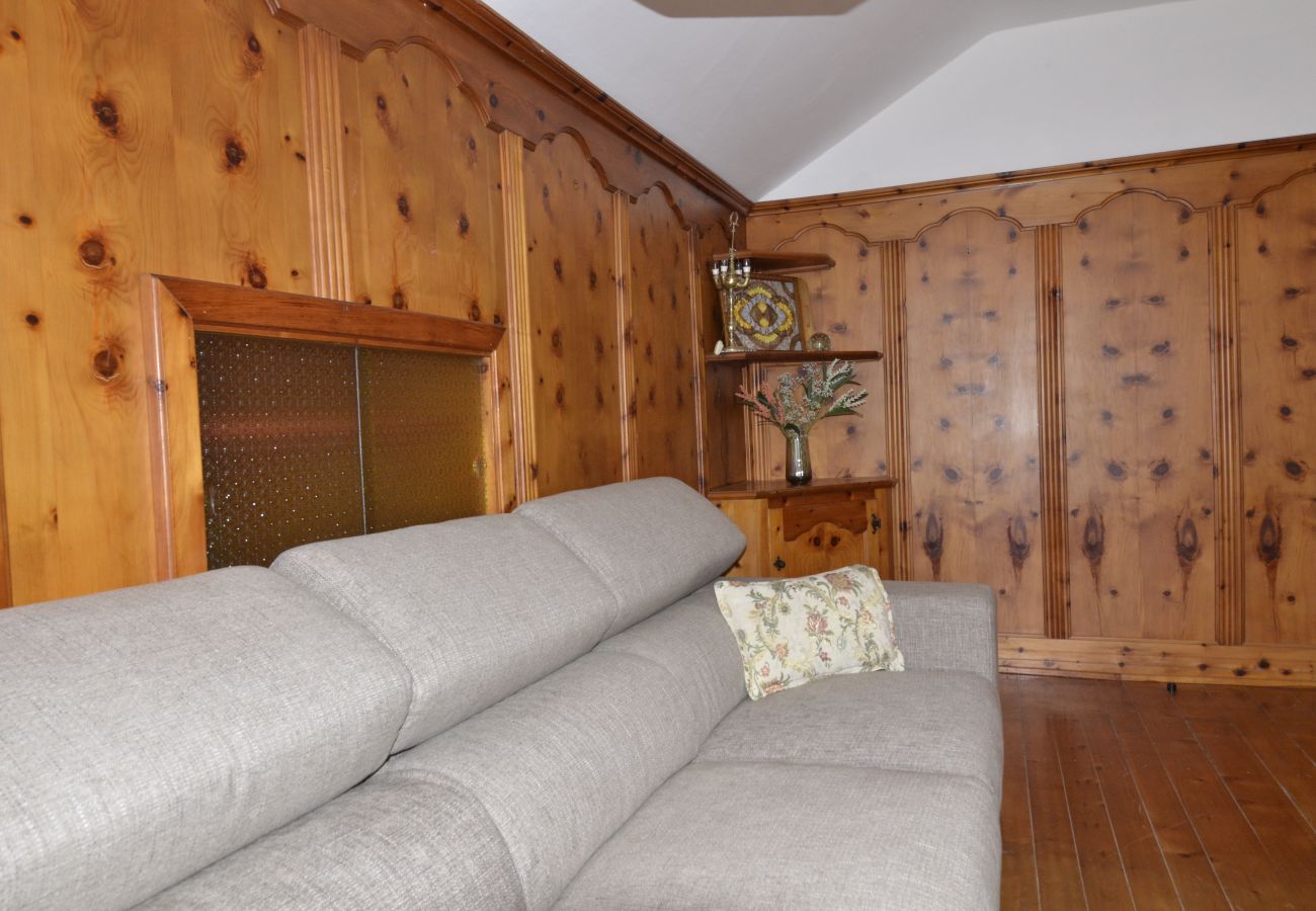Apartment in Cortina d´Ampezzo - ALPINE HOUSE : CENTRAL WITH VIEW ON THE DOLOMITE.