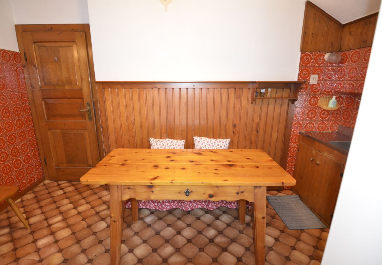 Apartment in Cortina d´Ampezzo - ALPINE HOUSE : CENTRAL WITH VIEW ON THE DOLOMITE.