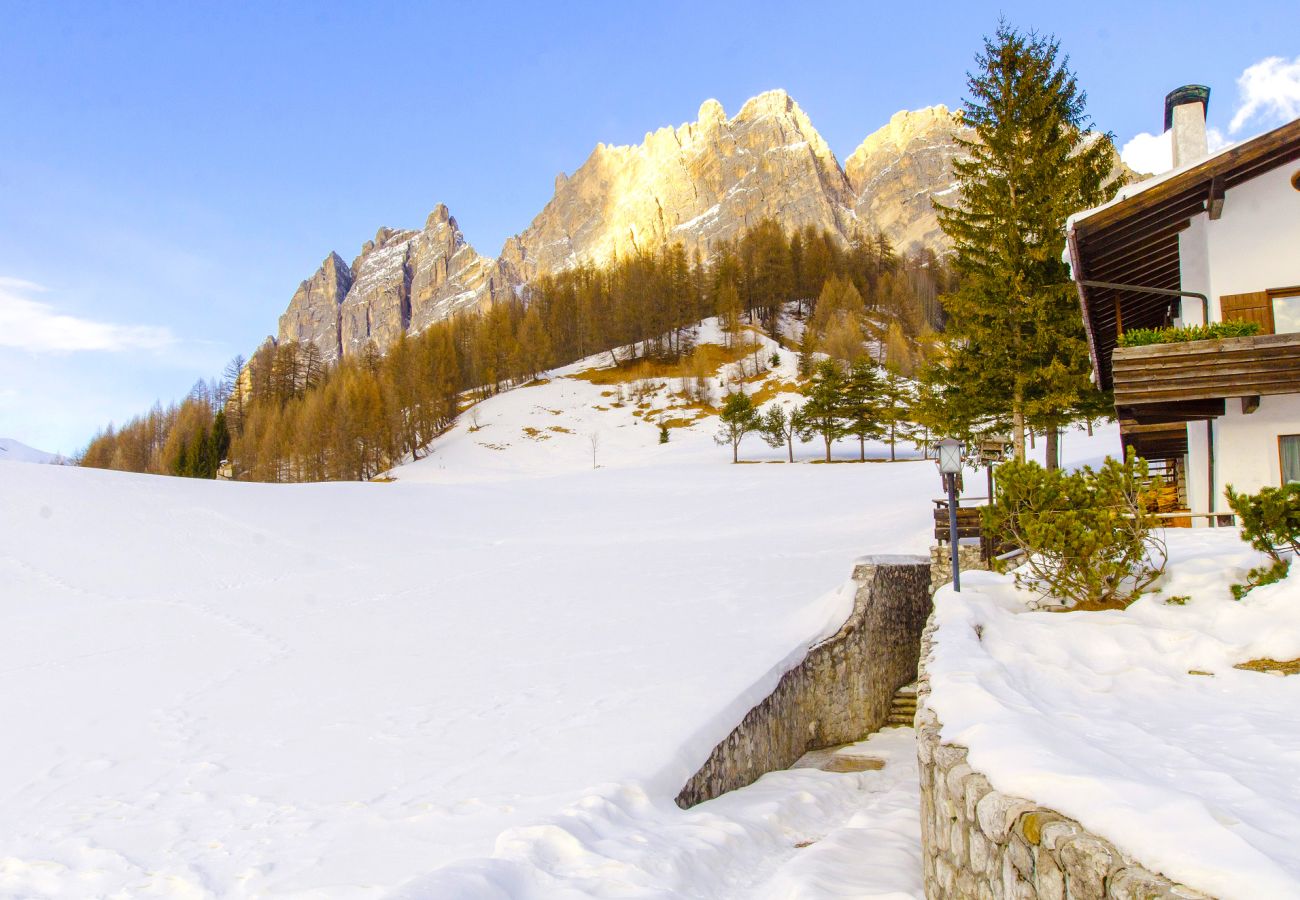 Apartment in Cortina d´Ampezzo - Romantic studio apartment among the peaks of Cortina