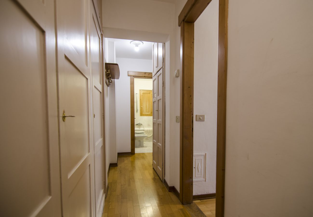 Apartment in Cortina d´Ampezzo - Cortina to experience: your retreat just a stone's throw from everything